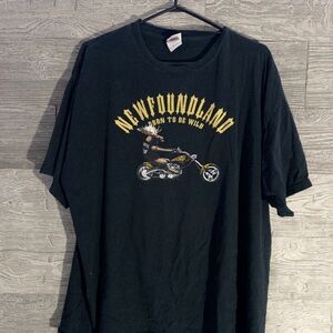 Gildan Black and Gold Newfoundland Graphic Tee
